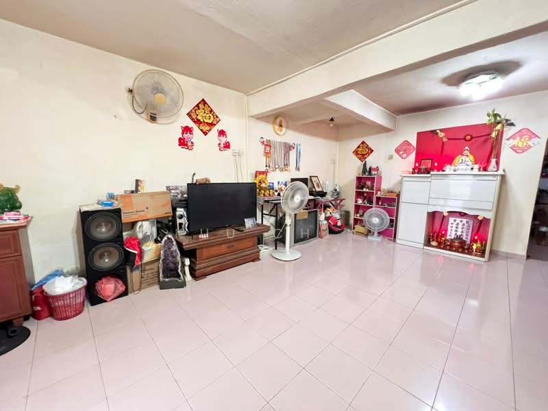 2-storey Terraced House for Sale in Taman Muhibbah (Kulai) - Kuu Chin - Living Room - PropertyGuru.com.my