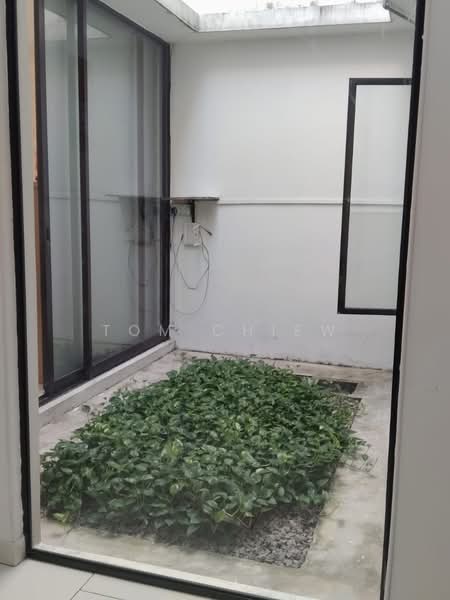 Rumah Teres 1 Tingkat untuk Dijual di Setia Eco Gardens (Gelang Patah) - Tom Chiew - Garden - PropertyGuru.com.my