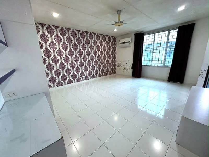 2-storey Terraced House for Sale in Setia Tropika (Johor Bahru) - Karl Lim - Living Room - PropertyGuru.com.my