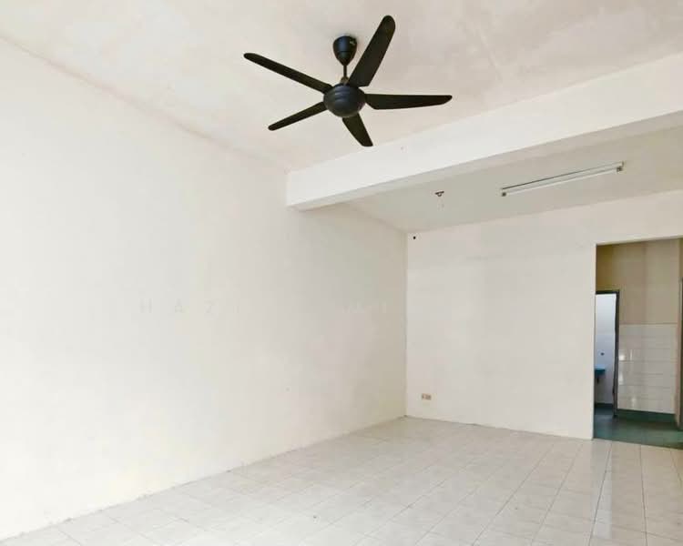 2-storey Terraced House for Sale in Taman Puncak Jalil (Seri Kembangan) - Hazlin Miswan - Interior - PropertyGuru.com.my