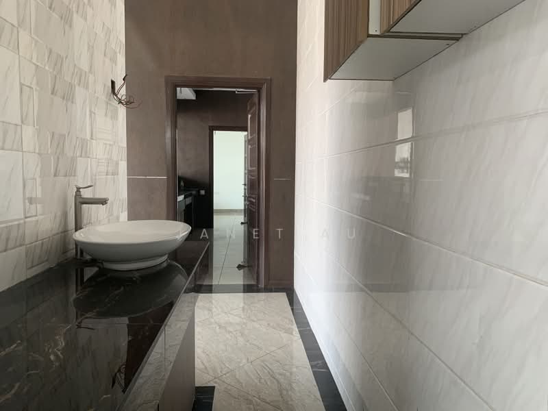 Shop / Office for Sale in One South (Seri Kembangan) - Janet Au - PropertyGuru.com.my