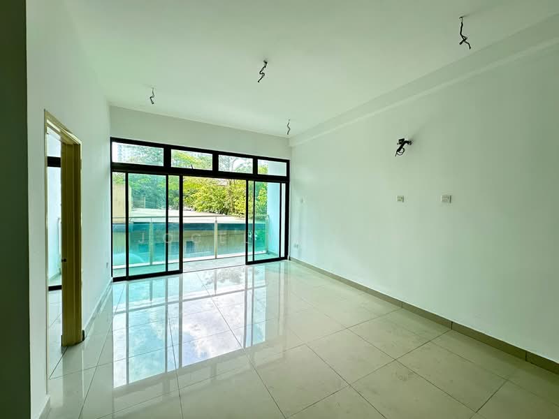 Pangsapuri untuk Dijual di Palazio - Jocelyn Onn - Living Room - PropertyGuru.com.my