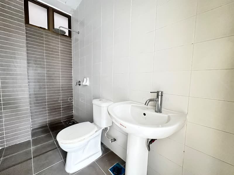 Pangsapuri untuk Dijual di Palazio - Jocelyn Onn - Bathroom - PropertyGuru.com.my