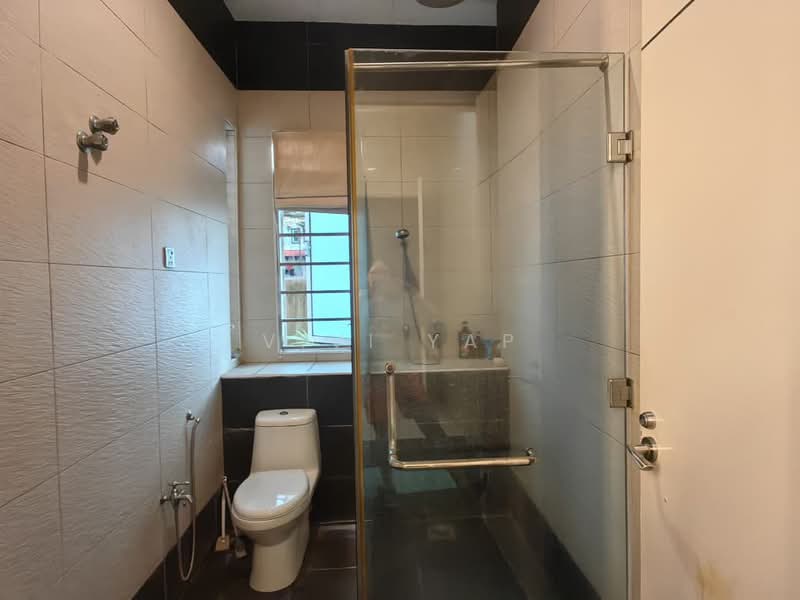 Rumah Banglo untuk Dijual di Batu 9 (Cheras) - Vivi Yap - Bathroom - PropertyGuru.com.my