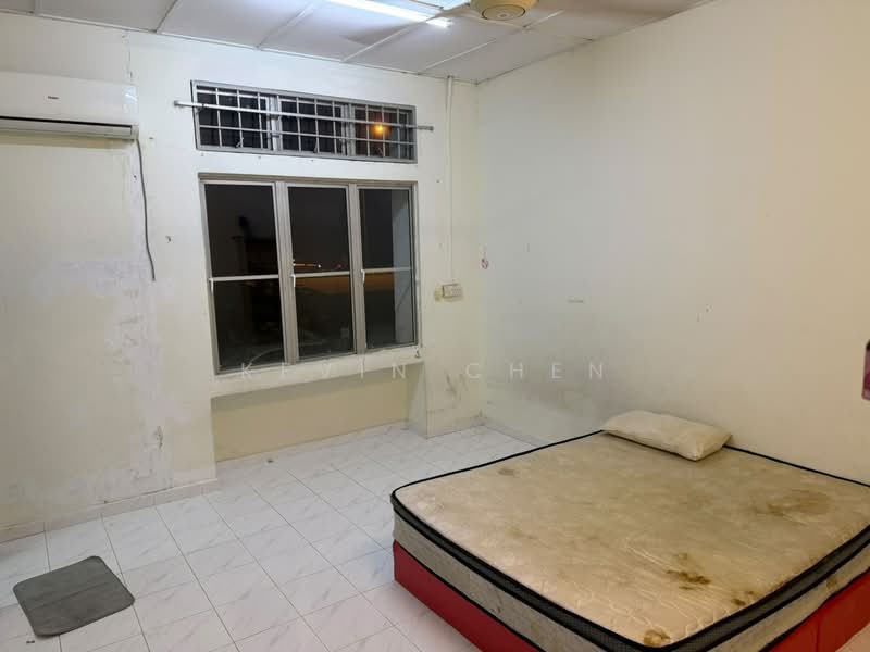 Rumah Teres 2 Tingkat untuk Dijual di Bandar Mahkota Cheras (Cheras) - Kevin Chen - Bedroom - PropertyGuru.com.my
