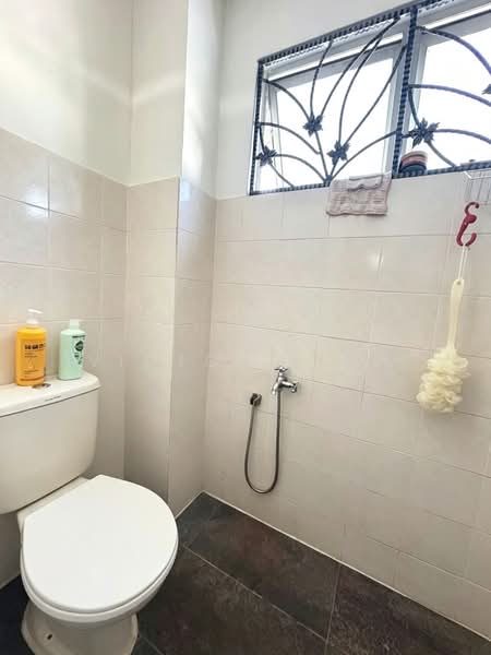 Rumah Teres 2 Tingkat untuk Dijual di Seksyen 5 (Kota Damansara) - Victor Liew - Bathroom - PropertyGuru.com.my