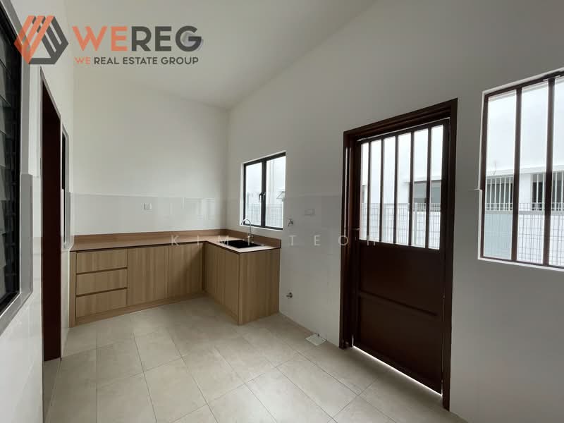 Rumah Teres 2 Tingkat untuk Disewa di Bandar Setia Alam (Kapar) - Kimi Teoh - Kitchen - PropertyGuru.com.my