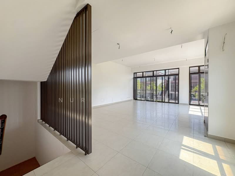 Rumah Teres untuk Dijual di Cyberjaya (Selangor) - Nur Diyanah - Living Hall - PropertyGuru.com.my