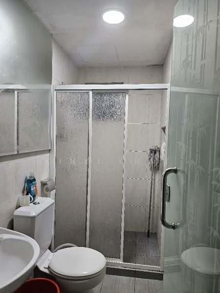 Servis Apartment untuk Disewa di Connaught Avenue - KINKI CHAN - Bathroom - PropertyGuru.com.my
