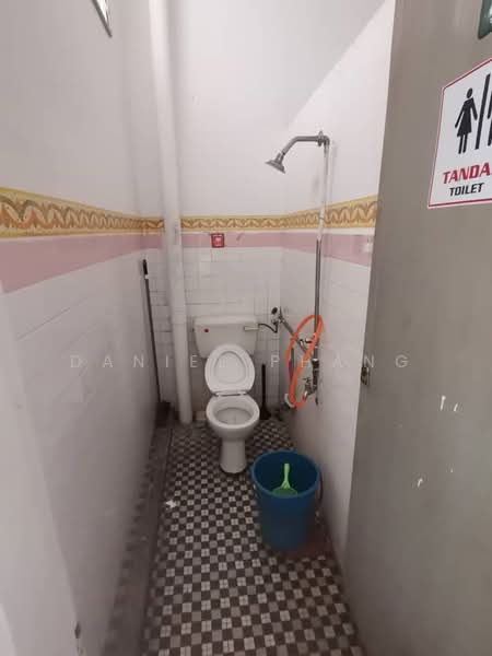 Kedai untuk Disewa di George Town (Penang) - Daniel Phang - Bathroom - PropertyGuru.com.my