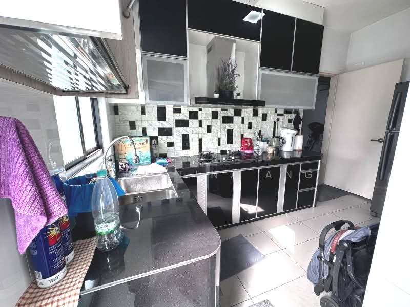 Rumah Kluster untuk Dijual di Setia Tropika (Johor Bahru) - Christina Ang - Kitchen - PropertyGuru.com.my