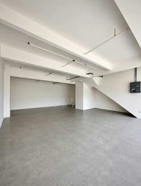 Retail Space for Rent in Tanjung Tokong (Penang) - Ressha Ramesh - Interior - PropertyGuru.com.my