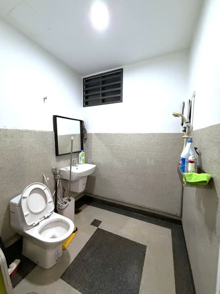 Rumah Teres 2 Tingkat untuk Dijual di Taman Desa Jaya (Johor Bahru) - Karl Lim - Bathroom - PropertyGuru.com.my