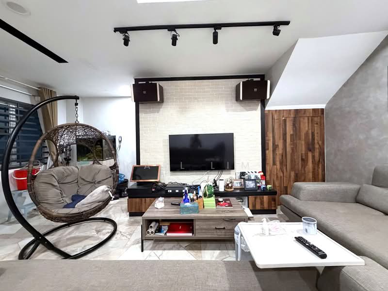 Rumah Teres 2 Tingkat untuk Dijual di Taman Desa Jaya (Johor Bahru) - Karl Lim - Living Room - PropertyGuru.com.my