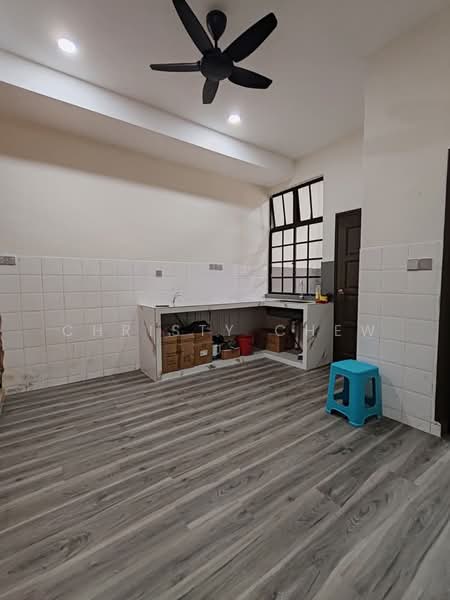 1-storey Terraced House for Rent in Taman Molek (Johor Bahru) - Christy Chew - Kitchen - PropertyGuru.com.my