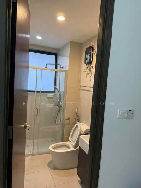 Kondominium untuk Disewa di Lovell @ Country Garden Danga Bay - Edward Siow - Bathroom - PropertyGuru.com.my