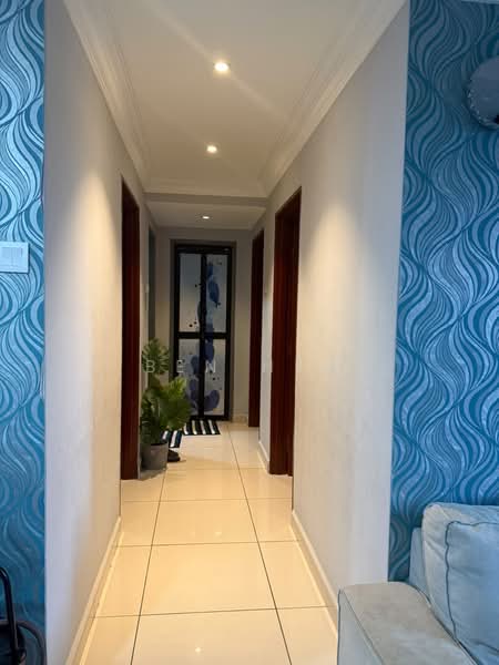 Pangsapuri untuk Dijual di Pangsapuri Suria 1 Batu Kawan - Ben Hew - Corridor - PropertyGuru.com.my