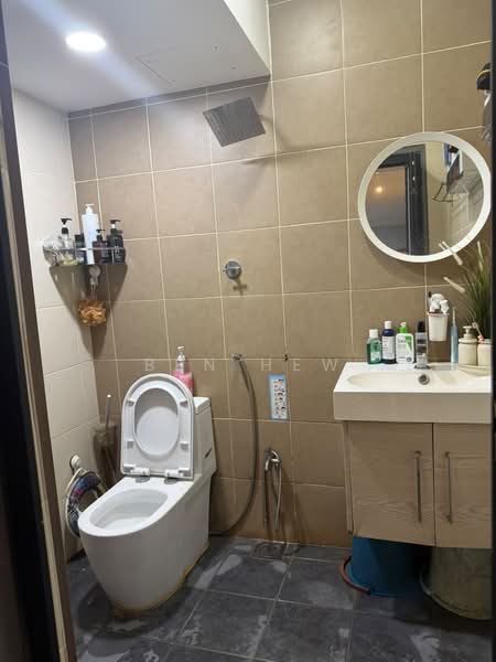 Pangsapuri untuk Dijual di Pangsapuri Suria 1 Batu Kawan - Ben Hew - Bathroom - PropertyGuru.com.my