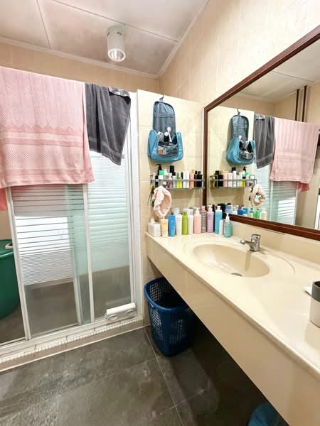 2-storey Terraced House for Sale in Kota Damansara (Selangor) - Victor Liew - Bathroom - PropertyGuru.com.my