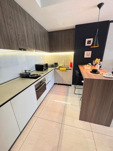 Kediaman Servis untuk Disewa di Datum Jelatek Residence - Geo . - Kitchen - PropertyGuru.com.my