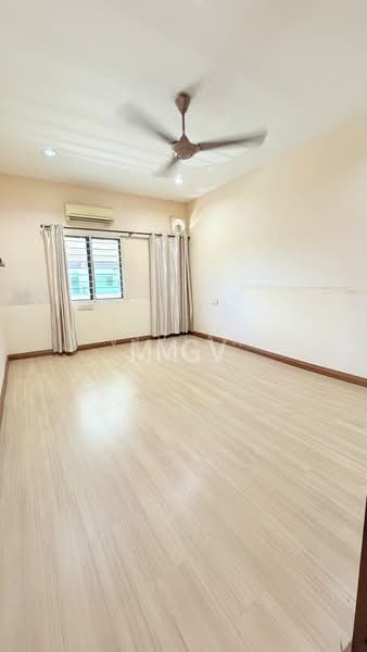 Rumah Teres 2 Tingkat untuk Dijual di Taman Selatan (Klang) - Vivian Koh - Interior - PropertyGuru.com.my