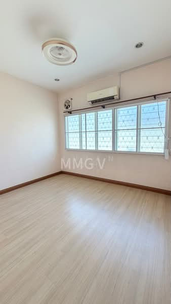 Rumah Teres 2 Tingkat untuk Dijual di Taman Selatan (Klang) - Vivian Koh - PropertyGuru.com.my