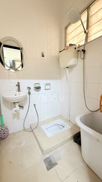 Rumah Teres 2 Tingkat untuk Dijual di Taman Selatan (Klang) - Vivian Koh - PropertyGuru.com.my