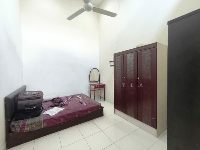 Rumah Teres 1 Tingkat untuk Disewa di Johor Bahru (Johor) - Vincent Tea - Bedroom - PropertyGuru.com.my