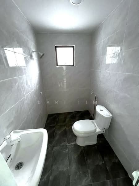 2-storey Terraced House for Sale in Bandar Baru Permas Jaya (Permas Jaya) - Karl Lim - Bathroom - PropertyGuru.com.my