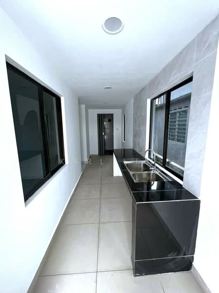 2-storey Terraced House for Sale in Bandar Baru Permas Jaya (Permas Jaya) - Karl Lim - Corridor - PropertyGuru.com.my