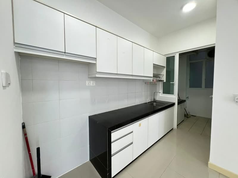 Kondominium untuk Disewa di Scenaria @ North Kiara Hills - Amy Yap - Kitchen - PropertyGuru.com.my