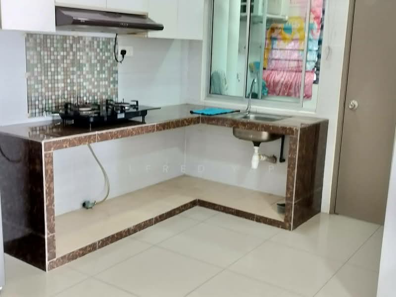 Servis Apartment untuk Disewa di Larkin Heights - Alfred Yap - Kitchen - PropertyGuru.com.my