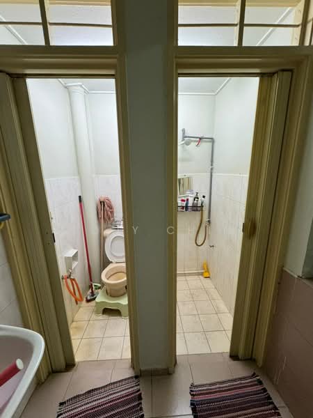 Apartment for Sale at Pangsapuri Suria - Eddy Chin - Bathroom - PropertyGuru.com.my