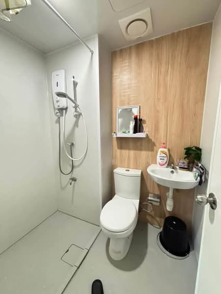 Condominium for Rent at V21 Residence - Vui Onn Liaw - Bathroom - PropertyGuru.com.my