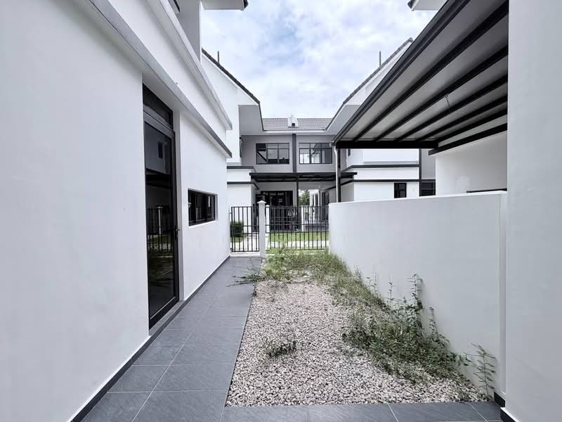 Rumah Teres 2 Tingkat untuk Dijual di Eco Spring (Johor Bahru) - Yik Tat - PropertyGuru.com.my