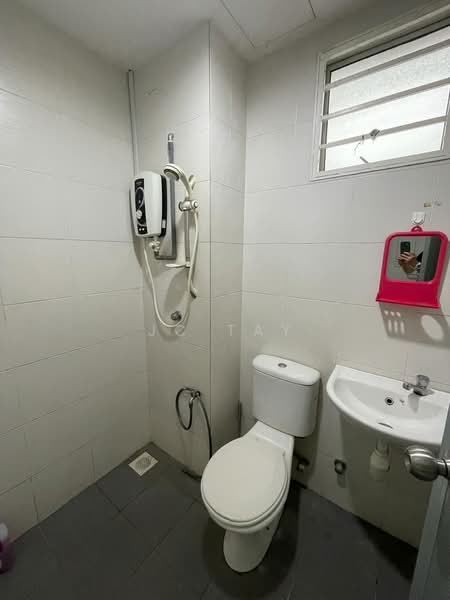 Apartment for Rent at Suria Apartment - JC Tay - Bathroom - PropertyGuru.com.my