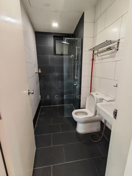 Servis Apartment untuk Dijual di Univ 360 Place - Grace Oon - Bathroom - PropertyGuru.com.my