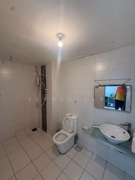 Servis Apartment untuk Disewa di Greenfield Regency - Alfred Yap - Bathroom - PropertyGuru.com.my
