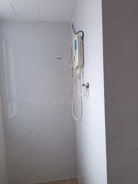 Kediaman Servis untuk Disewa di Country Garden Central Park - Alfred Yap - Bathroom - PropertyGuru.com.my