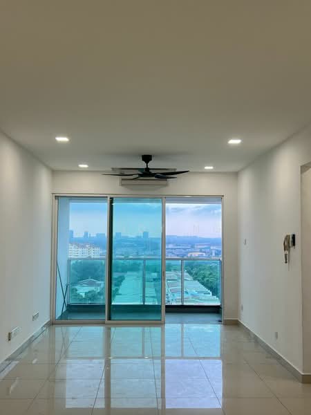 Kondominium untuk Dijual di The Regina - Cindy Ng - Living Room - PropertyGuru.com.my