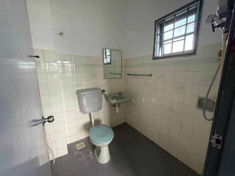 2-storey Terraced House for Sale in Usj 3 (Subang Jaya) - Kenix Lee - Bathroom - PropertyGuru.com.my