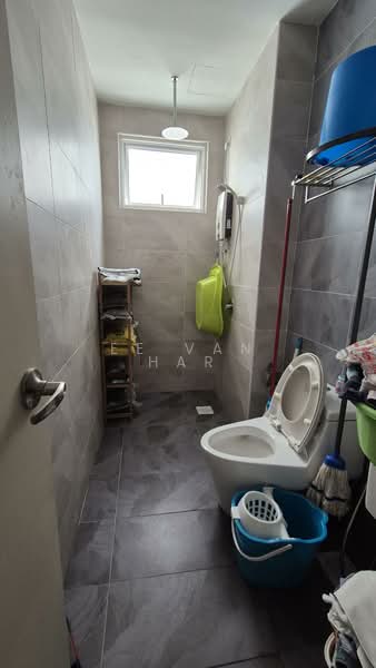 Pangsapuri untuk Dijual di Pinnacle Tower - Ee Van Har - Bathroom - PropertyGuru.com.my