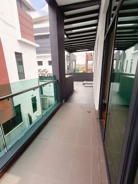 Rumah Berkembar untuk Dijual di Subang Jaya (Selangor) - Joanne Diong - Balcony - PropertyGuru.com.my