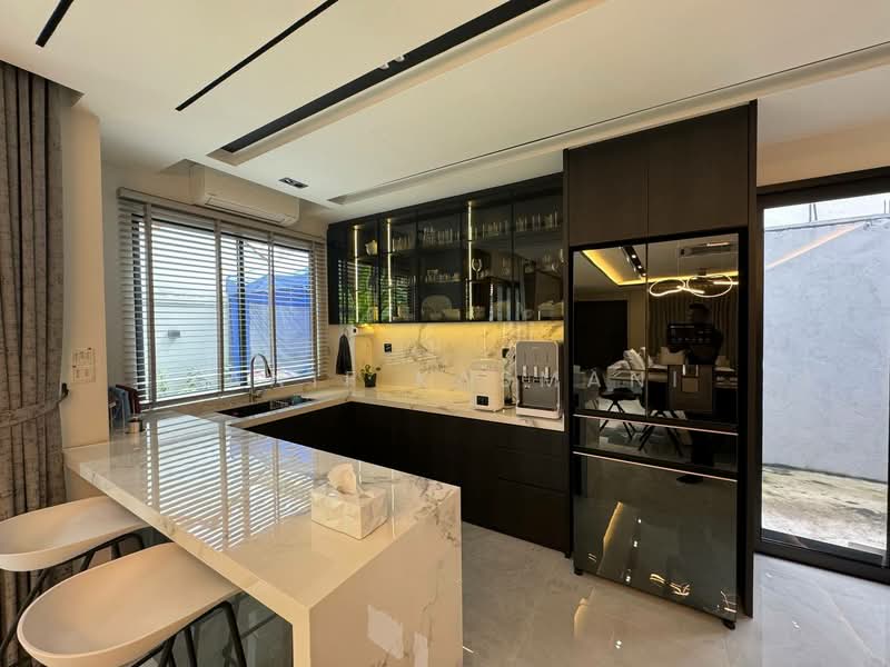 Bungalow for Sale in Kampung Melayu Ampang (Ampang) - Hanif Kasmani - PropertyGuru.com.my