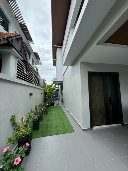 Bungalow for Sale in Kampung Melayu Ampang (Ampang) - Hanif Kasmani - PropertyGuru.com.my