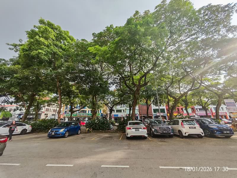 Shop for Rent in Bandar Sunway (Sunway) - Candy Soon - Exterior - PropertyGuru.com.my