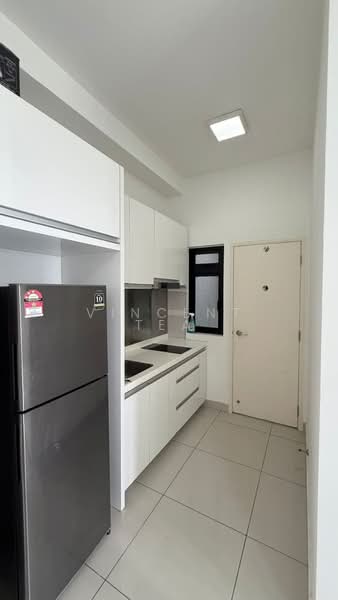 Apartment for Rent at Meridin Suites @ The Meridin - Vincent Tea - Kitchen - PropertyGuru.com.my