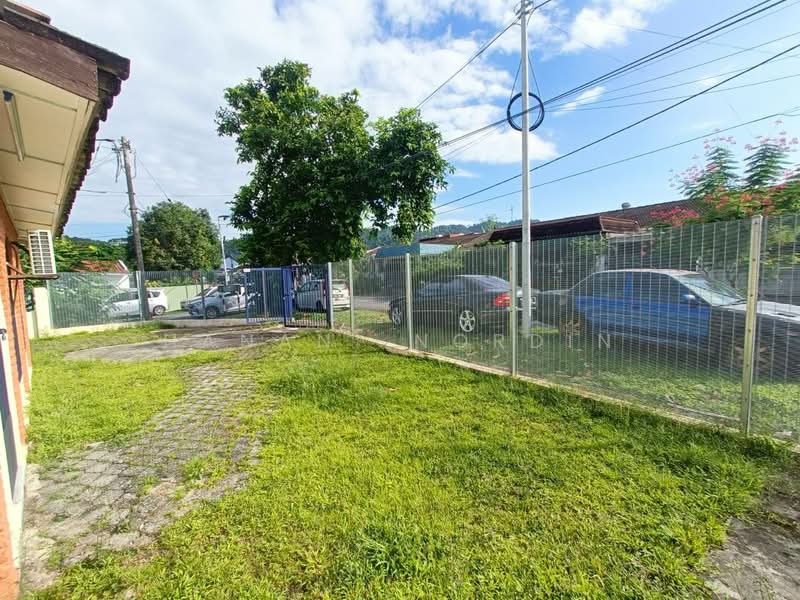 1-storey Terraced House for Sale in Ampang Jaya (Ampang) - Hanani Nordin - Exterior - PropertyGuru.com.my
