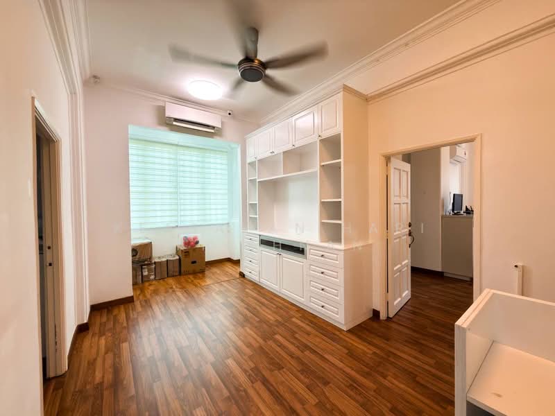 2-storey Terraced House for Sale in Bukit Bandaraya (Shah Alam) - Keasavan Hari Krishnan - Living Room - PropertyGuru.com.my