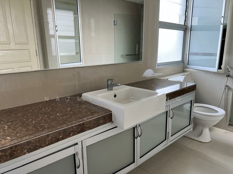 Kondominium untuk Dijual di OBD Garden Tower - Nazmico Chong - Bathroom - PropertyGuru.com.my